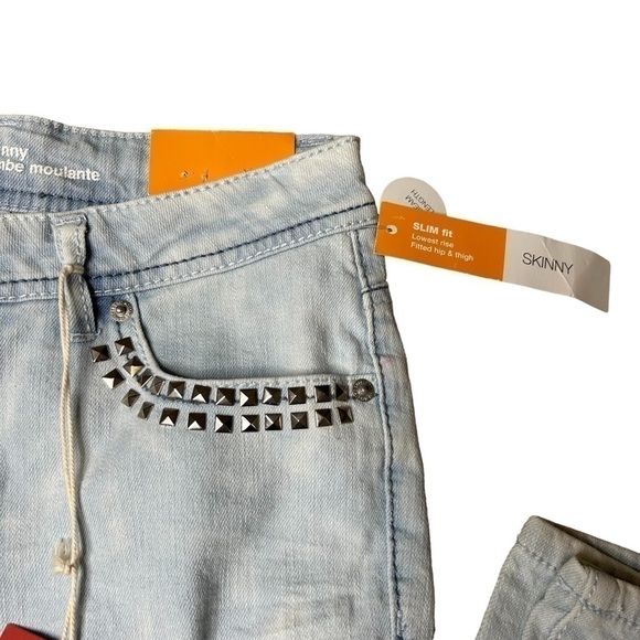 2/$30 Mossimo Supply Skinny Distressed Light Wash Studded Denim Jeans Size 7 - Picture 6 of 11